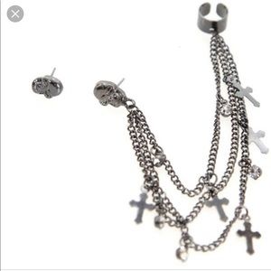 🆕 Skull and Cross Dangle Ear Cuff